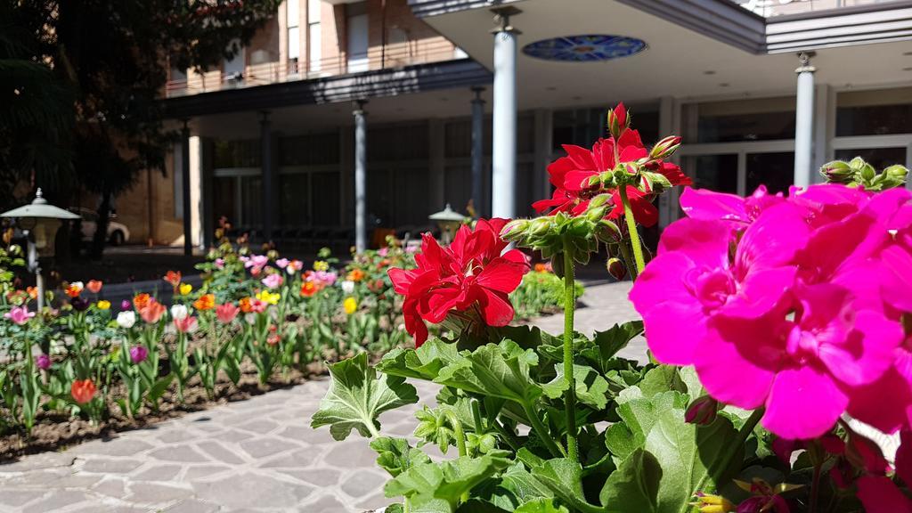 Hotel Terme Villa Piave Abano Terme Exterior foto